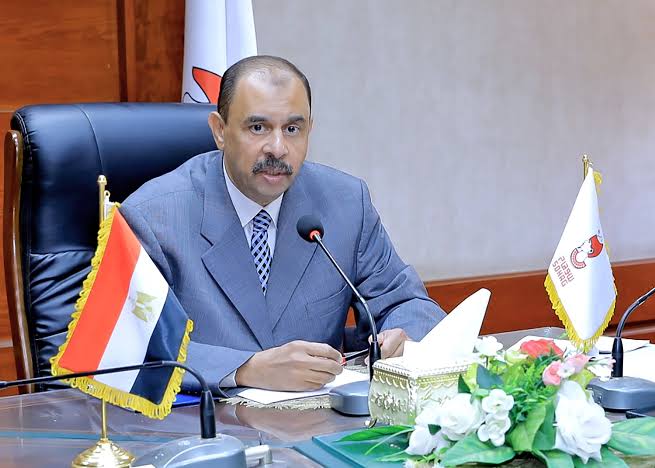 أهالي منطقة غرب محطة السكة الحديد بقرية مشطا يناشدون محافظ سوهاج إدراج منطقتهم بخطط الصرف والغاز